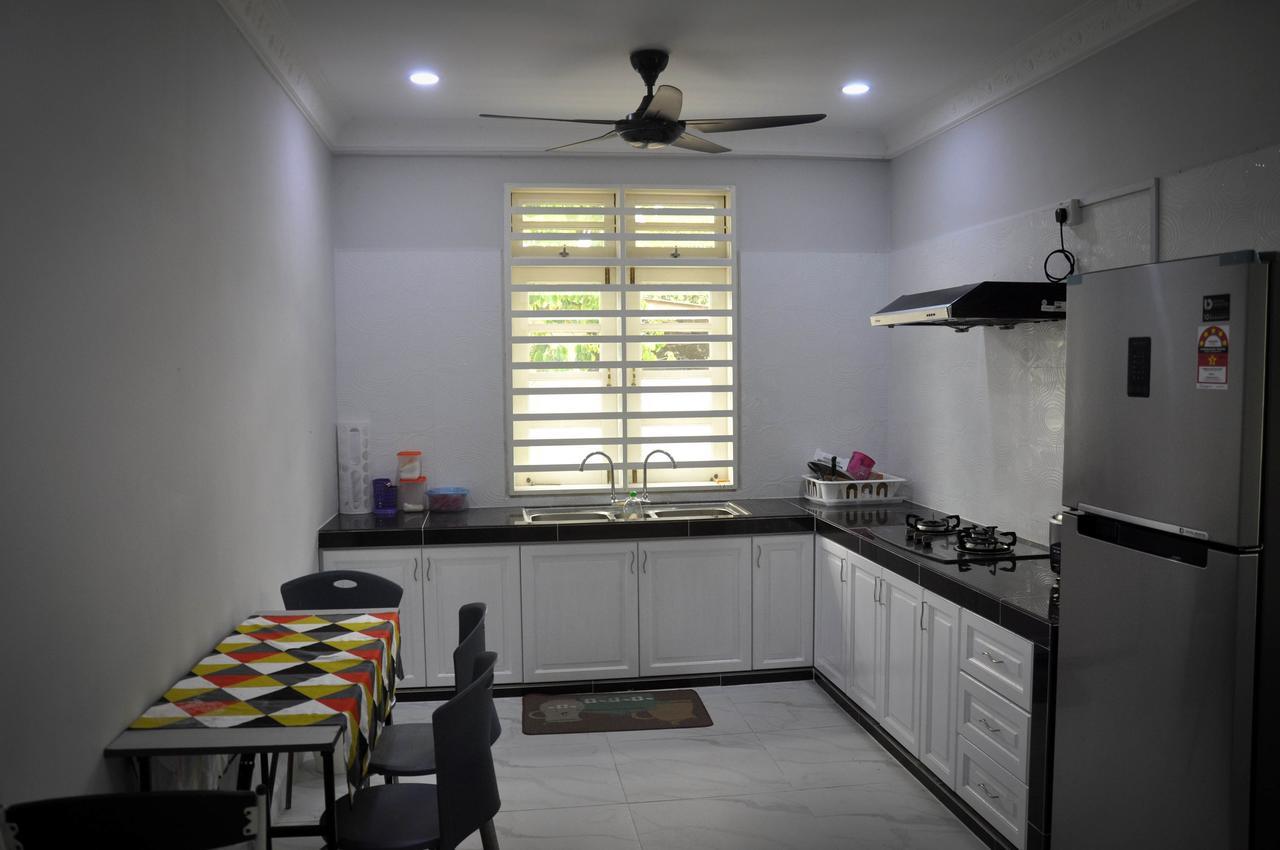 Kak Nor Villa Kuala Terengganu Exterior foto